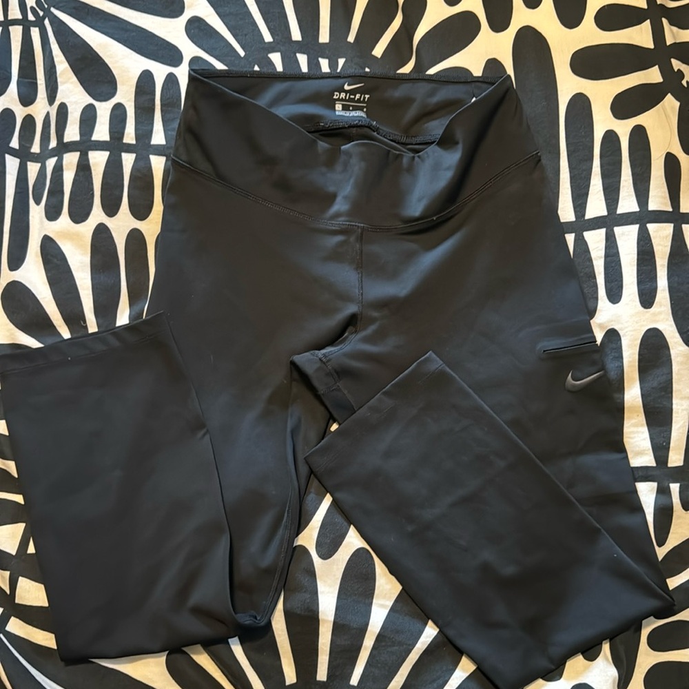 Nike cropped leggings